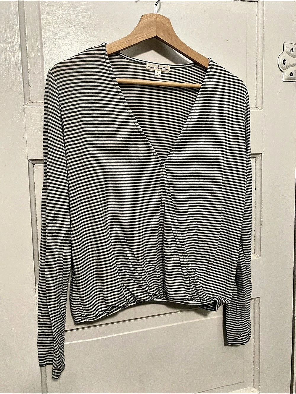 Nine Britton Striped Long Sleeve V-Neck Top in Dark Sage & White Size Large